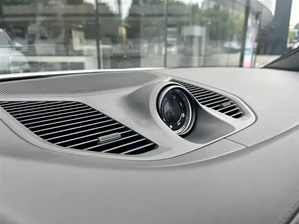 Porsche Cayenne 2023 из CN, фото 3