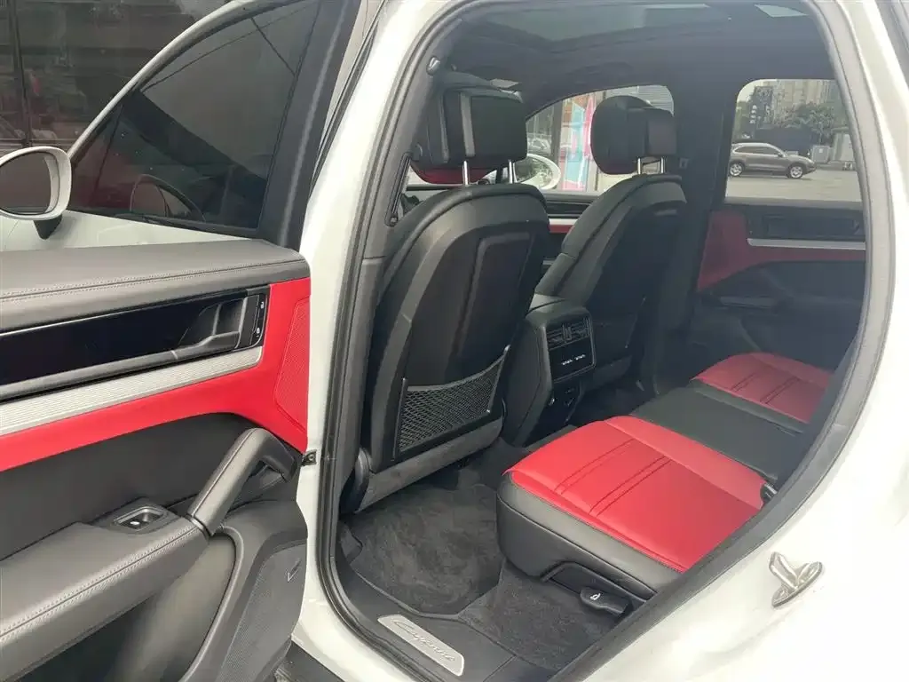 Porsche Cayenne 2023 из CN, фото 4