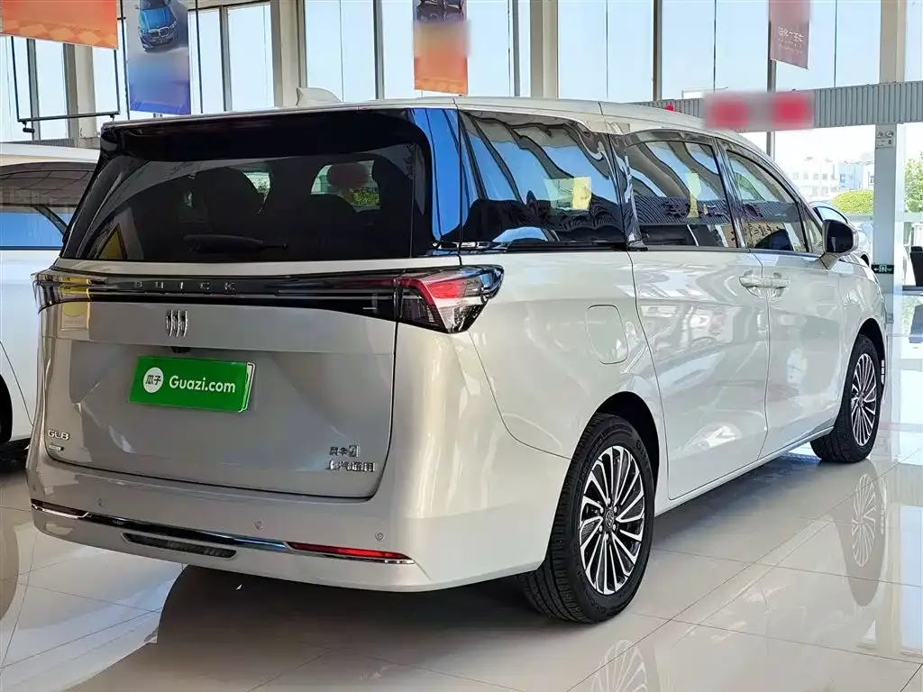 Buick GL8 Hybrid 2025 из CN, фото 3