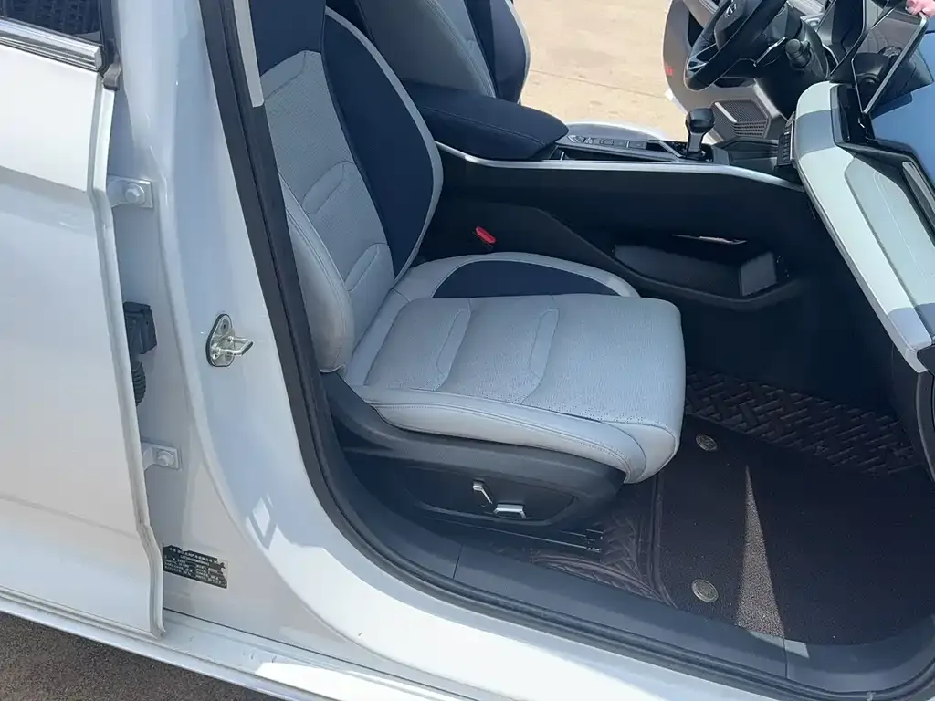Geely Xingrui 2021 из CN, фото 2