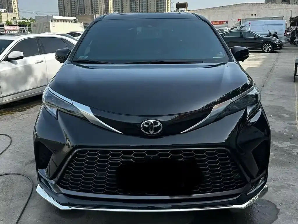 Toyota Granvia — фото 9