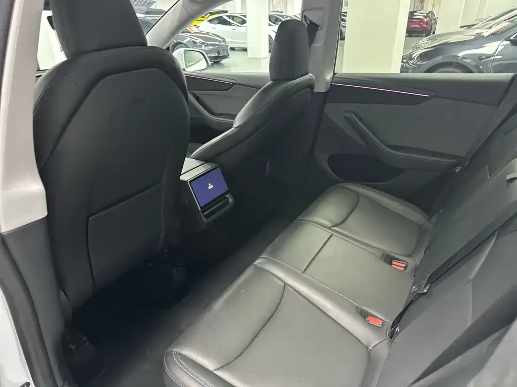 Tesla Model Y 2025 из CN, фото 5