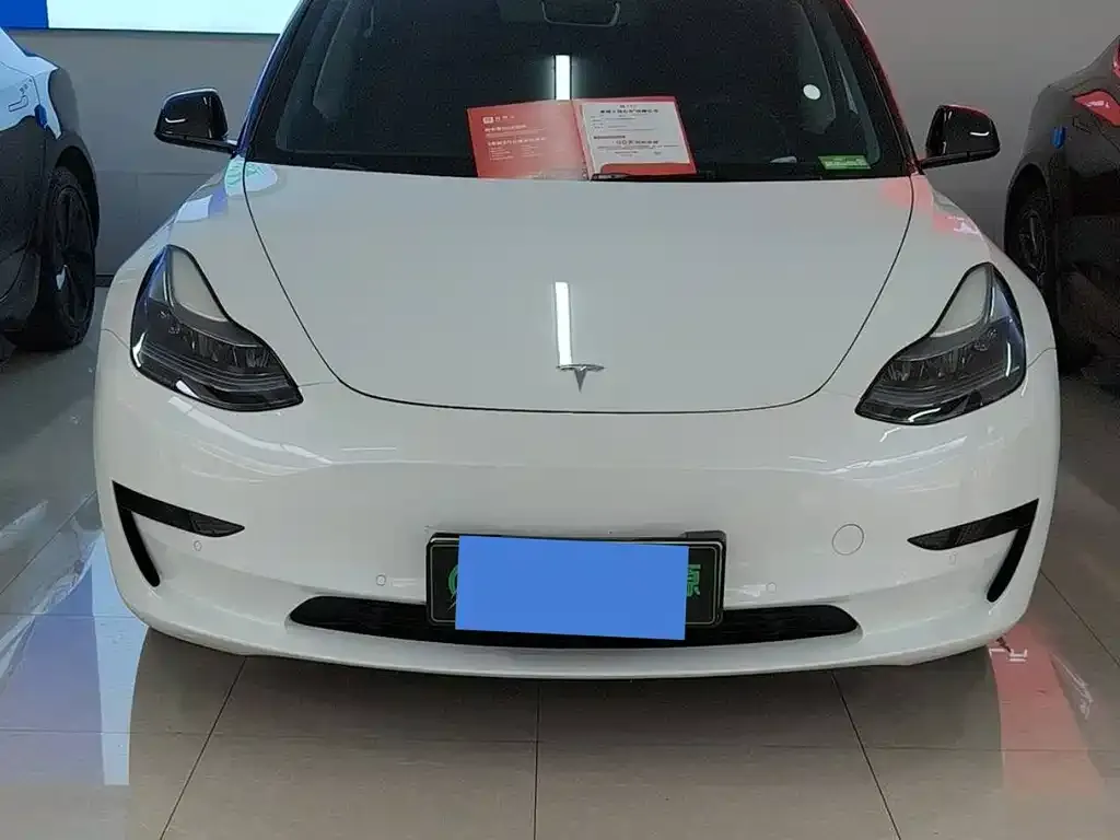 Tesla Model 3 — фото 5