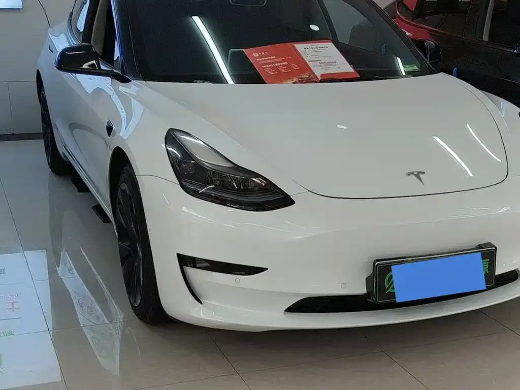 Tesla Model 3 — фото 6