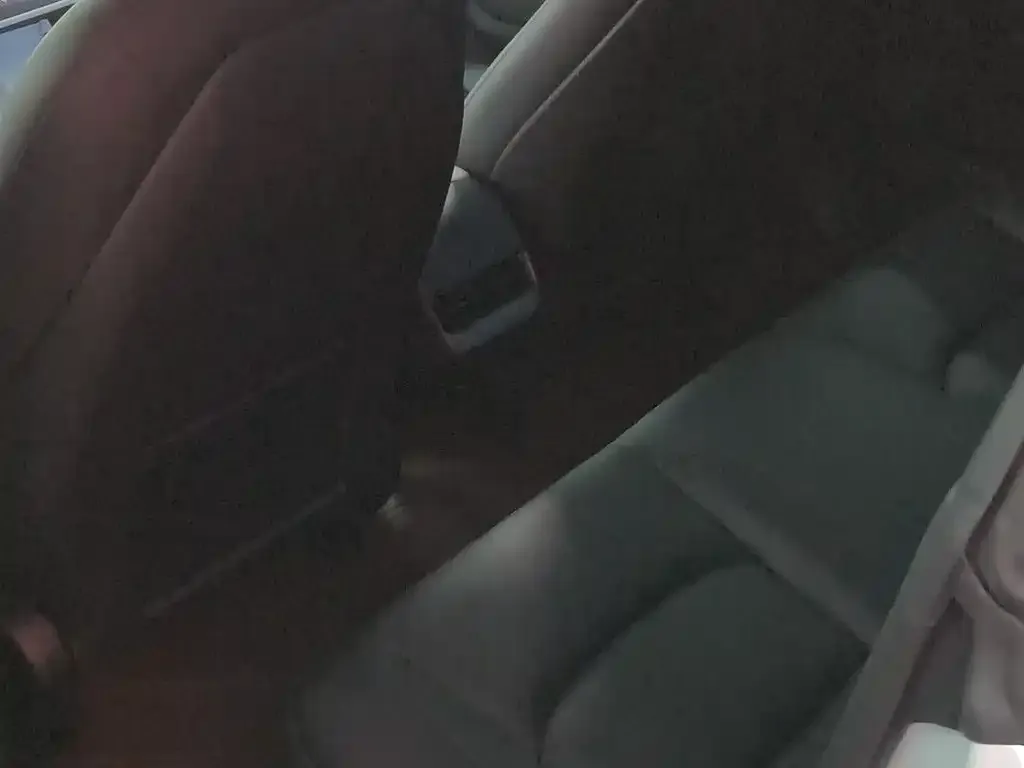 Tesla Model 3 — фото 2