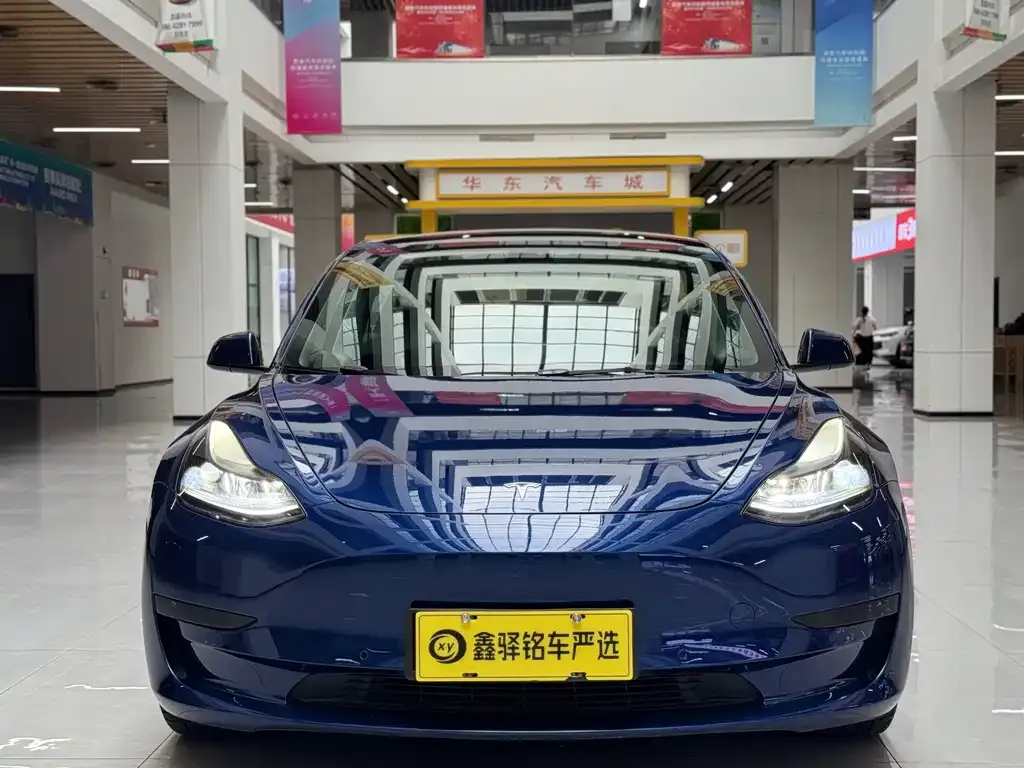 Tesla Model 3 — фото 10