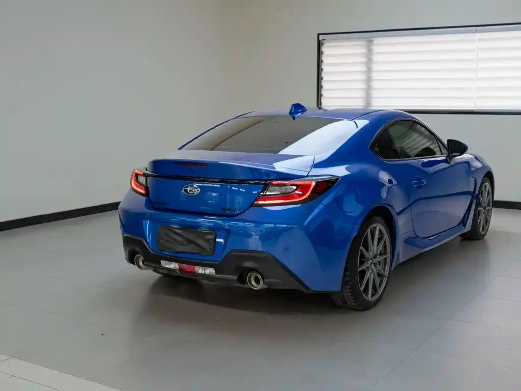 Subaru BRZ 2022 из CN, фото 3