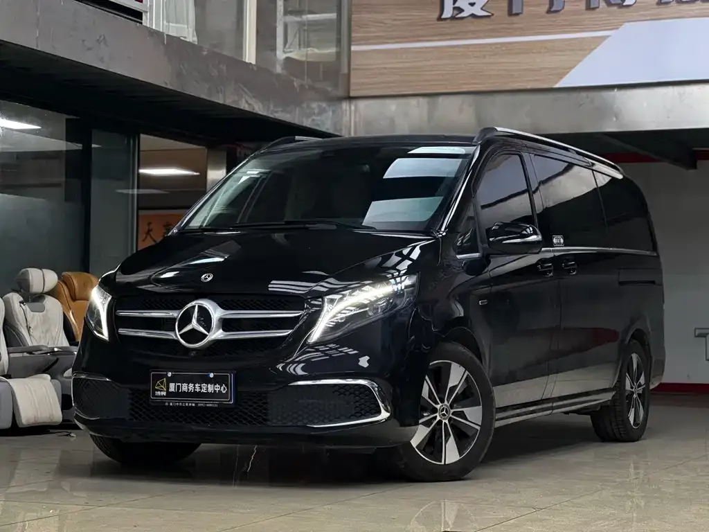 Mercedes-Benz V-Class 2023 из CN, фото 1