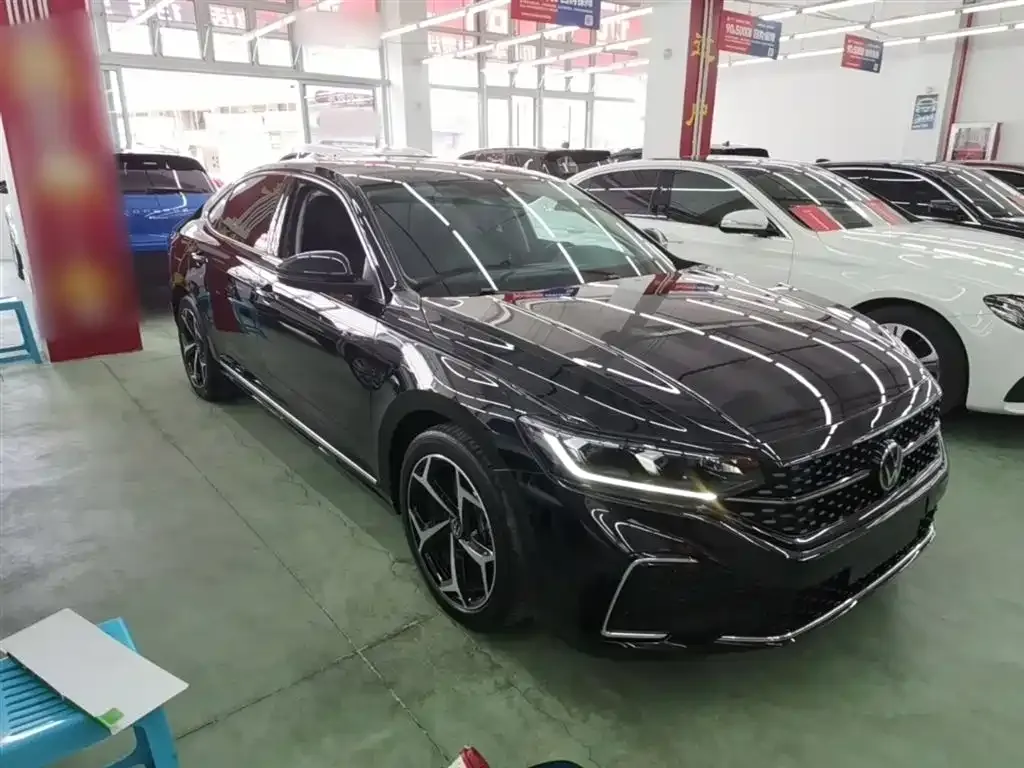 Volkswagen Passat — фото 8