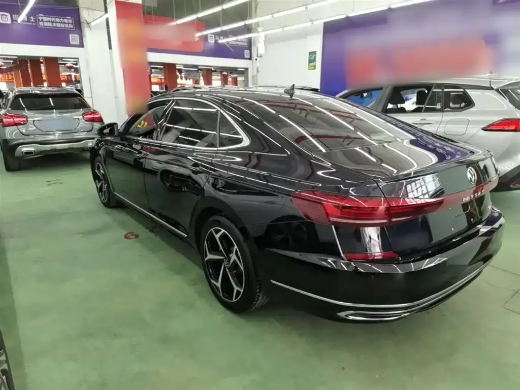 Volkswagen Passat — фото 10