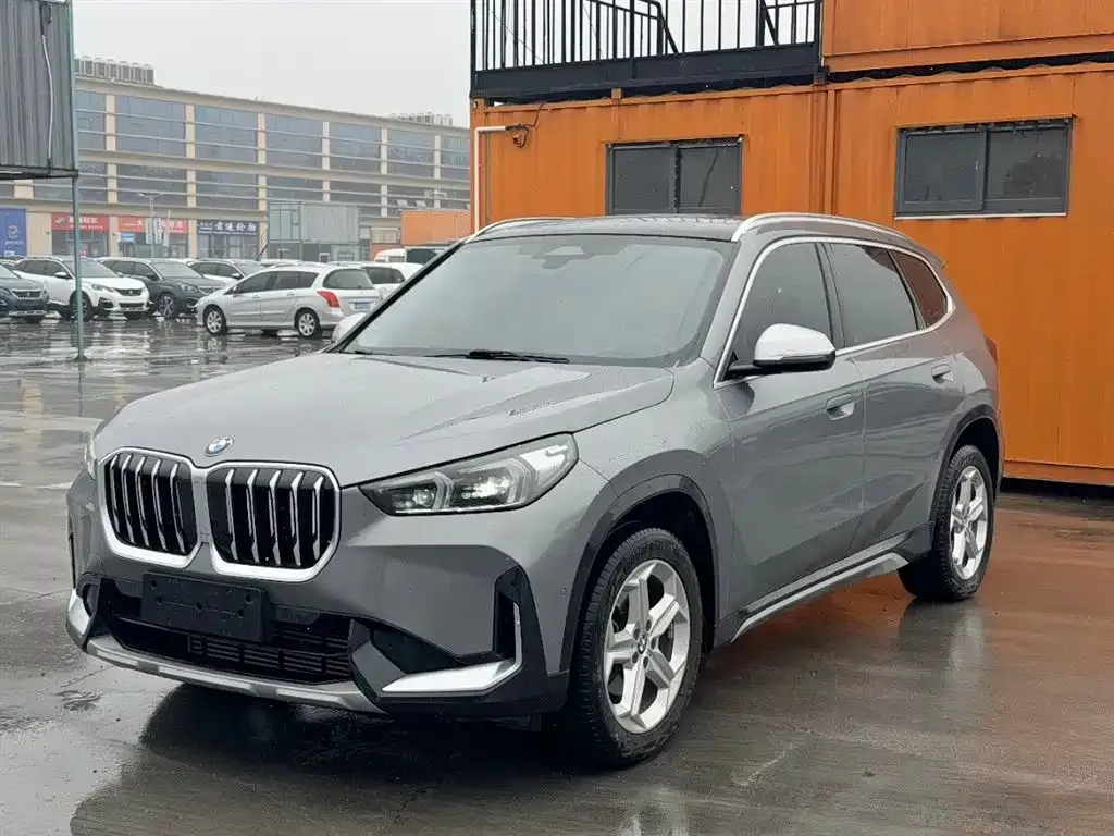 BMW X1 — фото 1