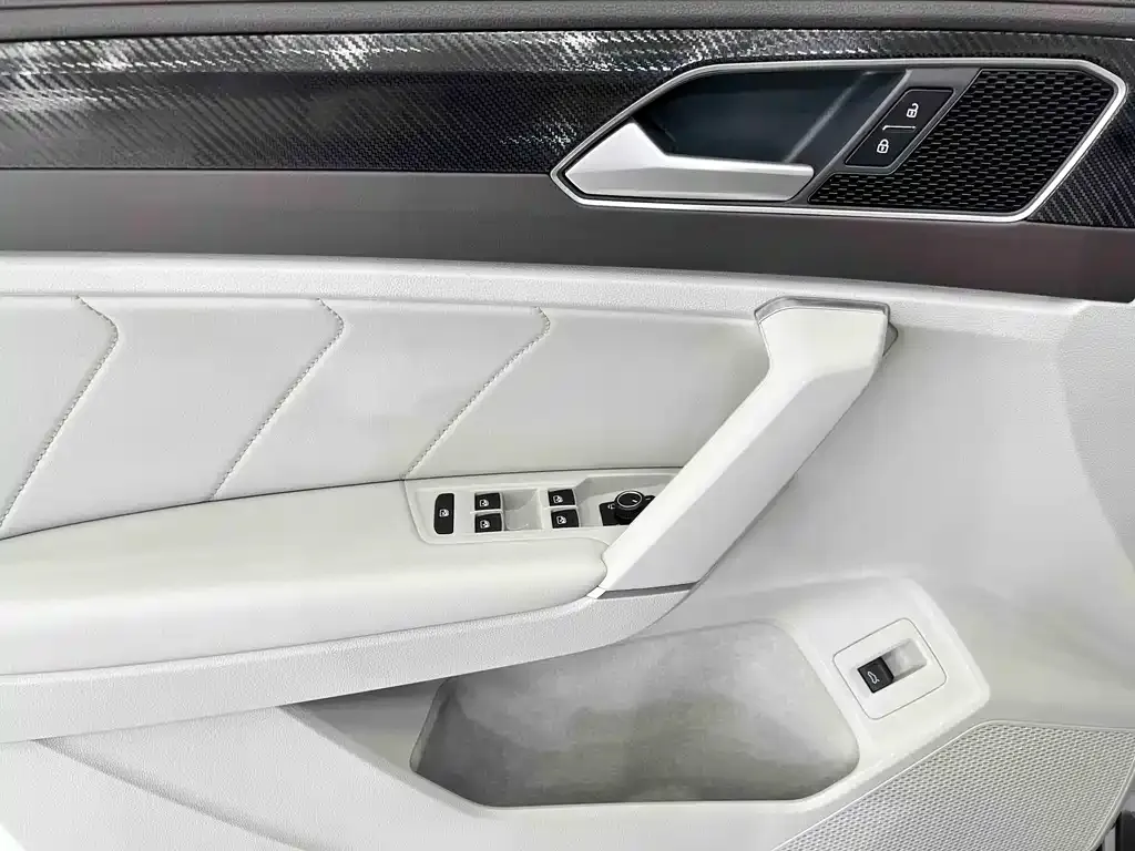 Volkswagen Tayron 2023 из CN, фото 3