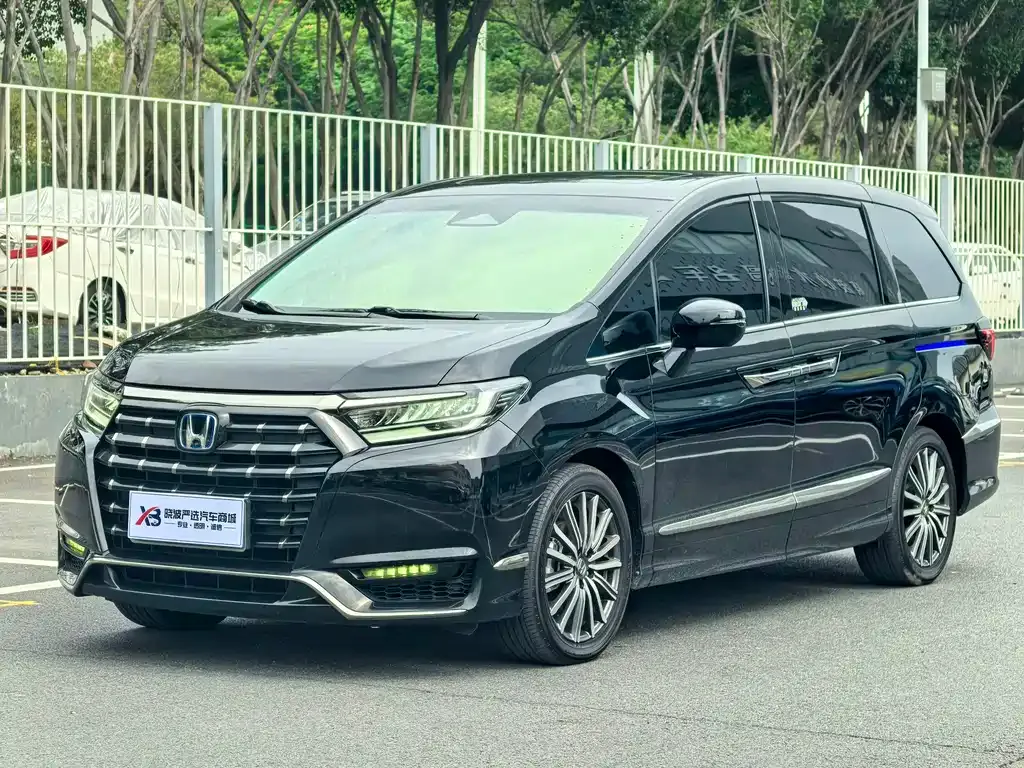 Honda Elysion 2024 из CN, фото 1