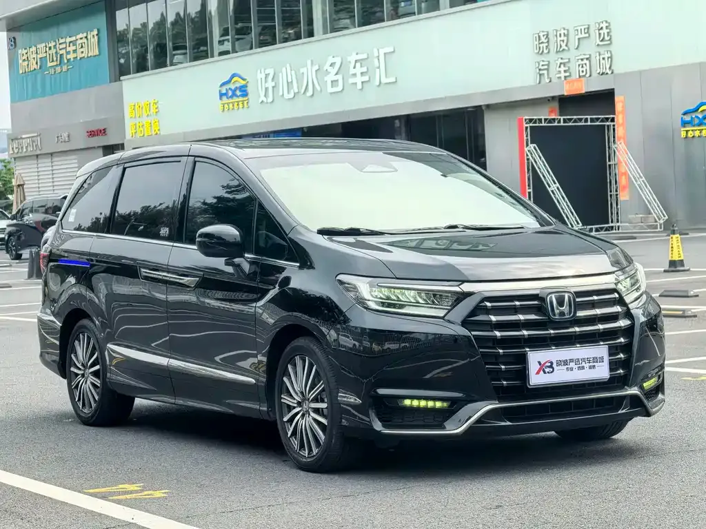 Honda Elysion 2024 из CN, фото 6