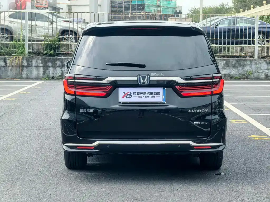 Honda Elysion 2024 из CN, фото 3