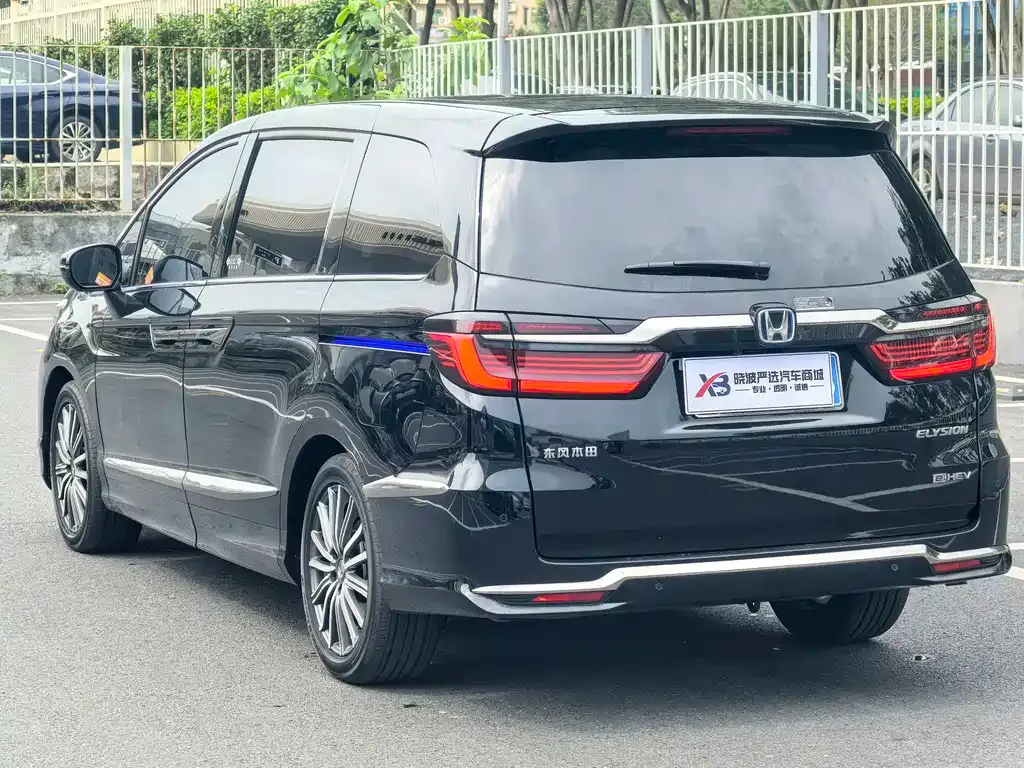 Honda Elysion 2024 из CN, фото 8