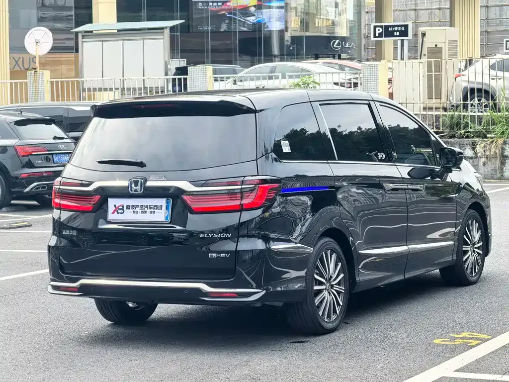 Honda Elysion 2024 из CN, фото 10