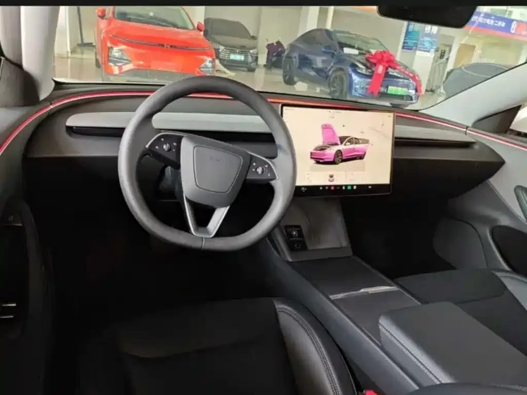 Tesla Model 3 — фото 4
