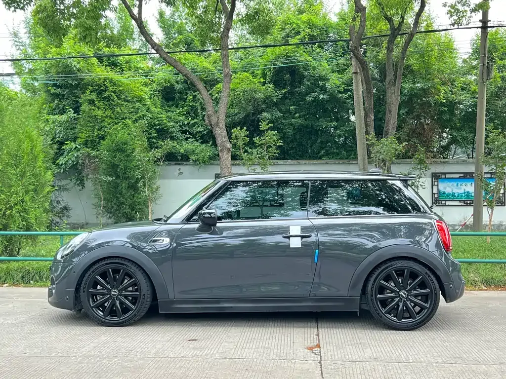 MINI Cooper (3-door) 2021 из CN, фото 2