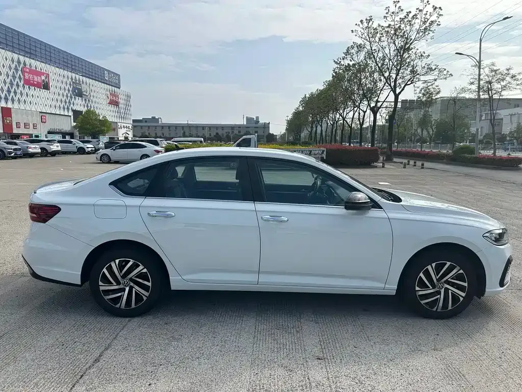 Volkswagen Lavida 2023 из CN, фото 2
