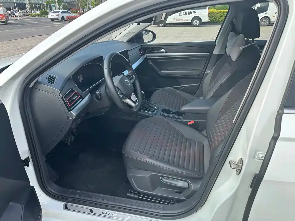 Volkswagen Lavida 2023 из CN, фото 4