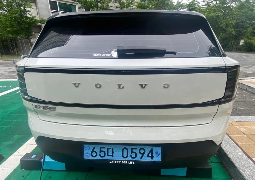 Volvo EX30 2026 из KR, фото 3