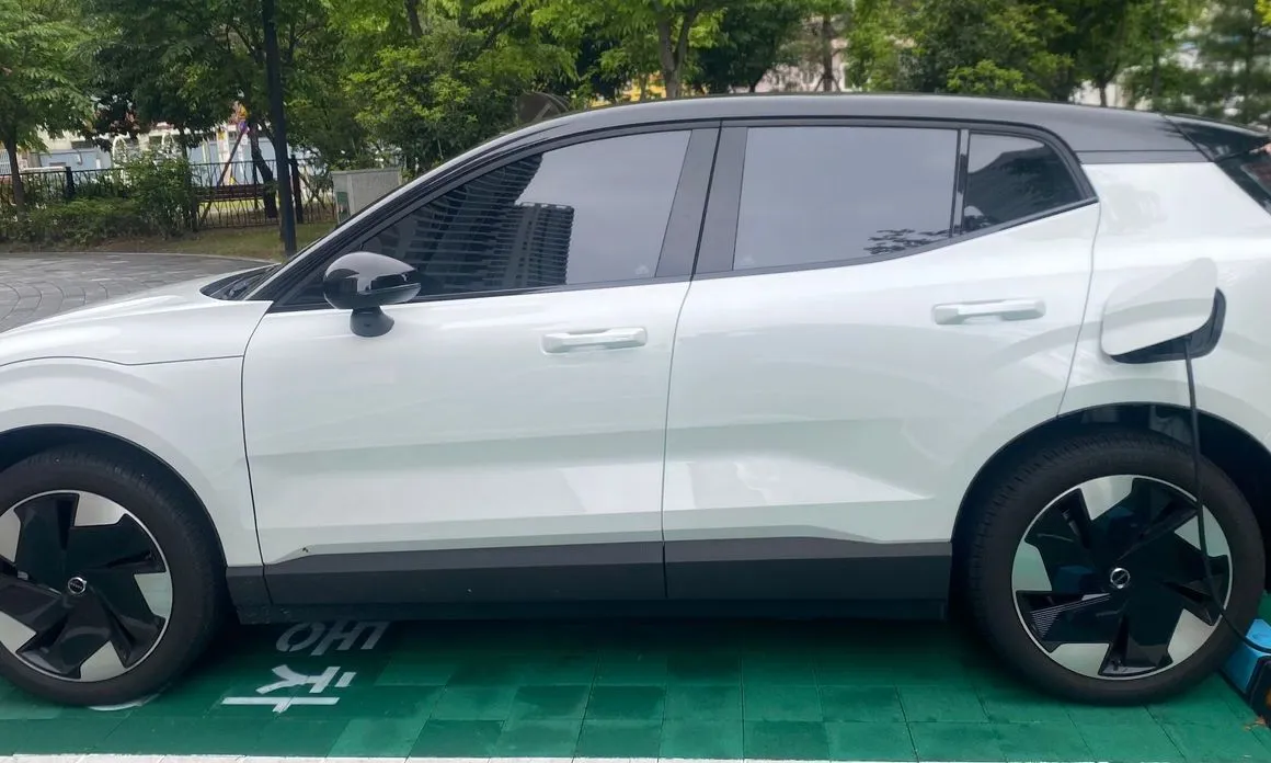 Volvo EX30 2026 из KR, фото 9