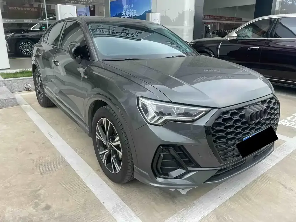 Audi Q3 Sportback 2023 из CN, фото 5