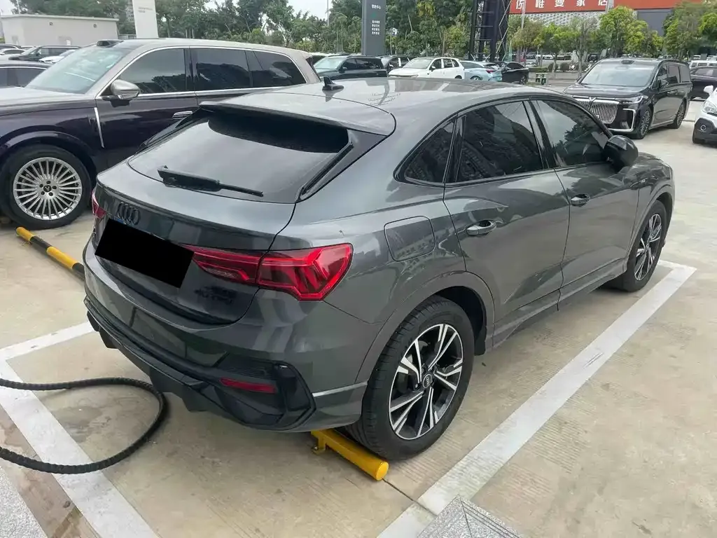 Audi Q3 Sportback 2023 из CN, фото 8