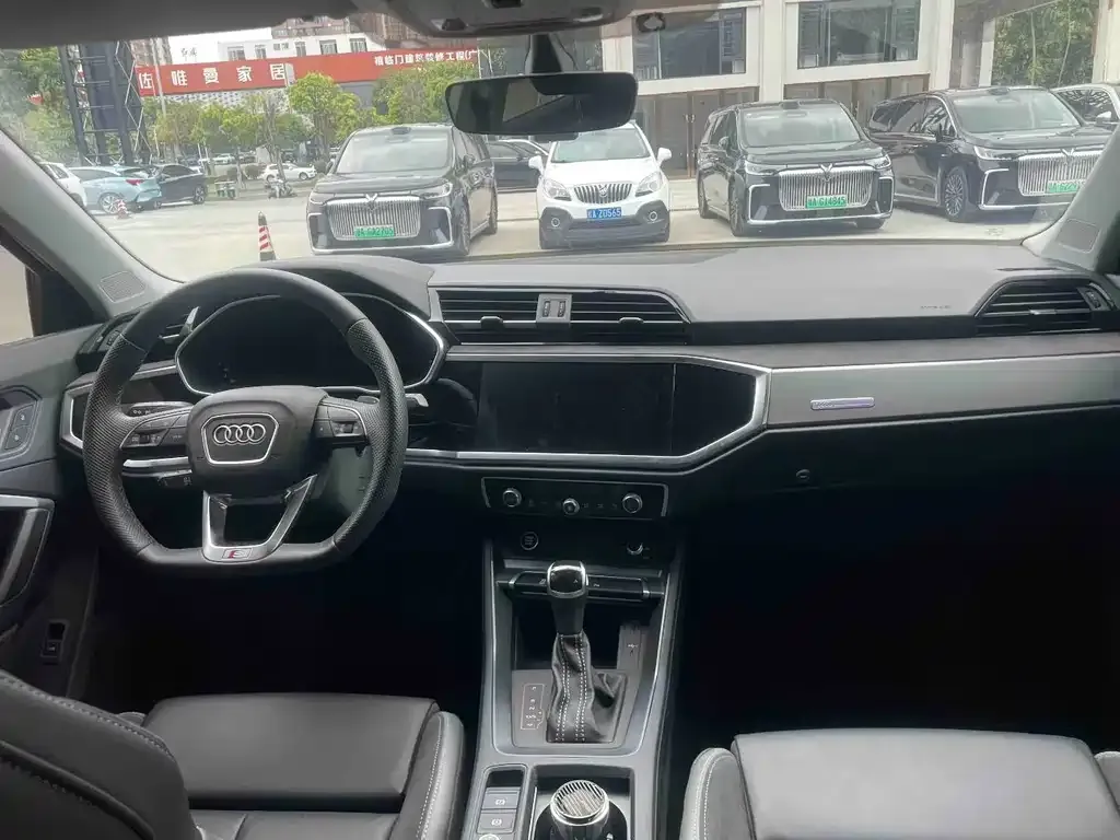 Audi Q3 Sportback 2023 из CN, фото 6