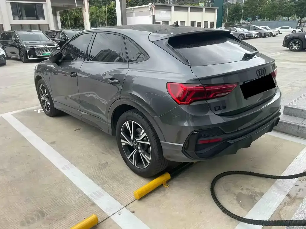 Audi Q3 Sportback 2023 из CN, фото 4
