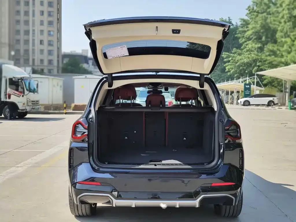 BMW iX3 2023 из CN, фото 2