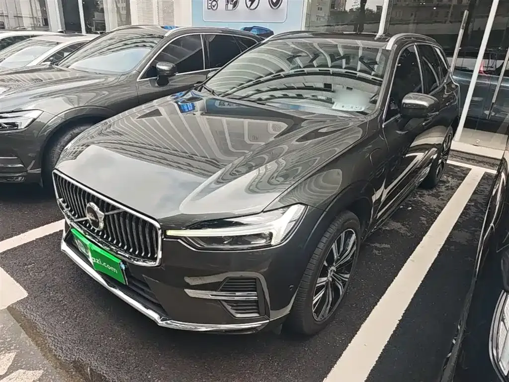Volvo XC60 PHEV 2021 из CN, фото 3