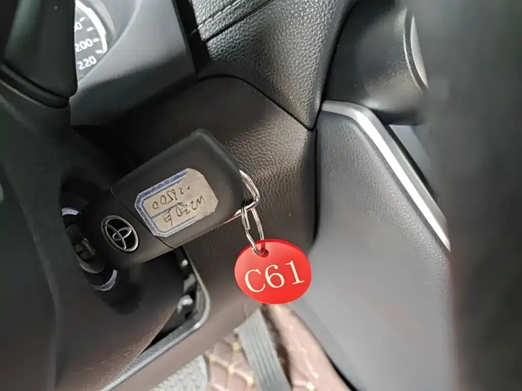 Toyota Wildlander 2023 из CN, фото 5