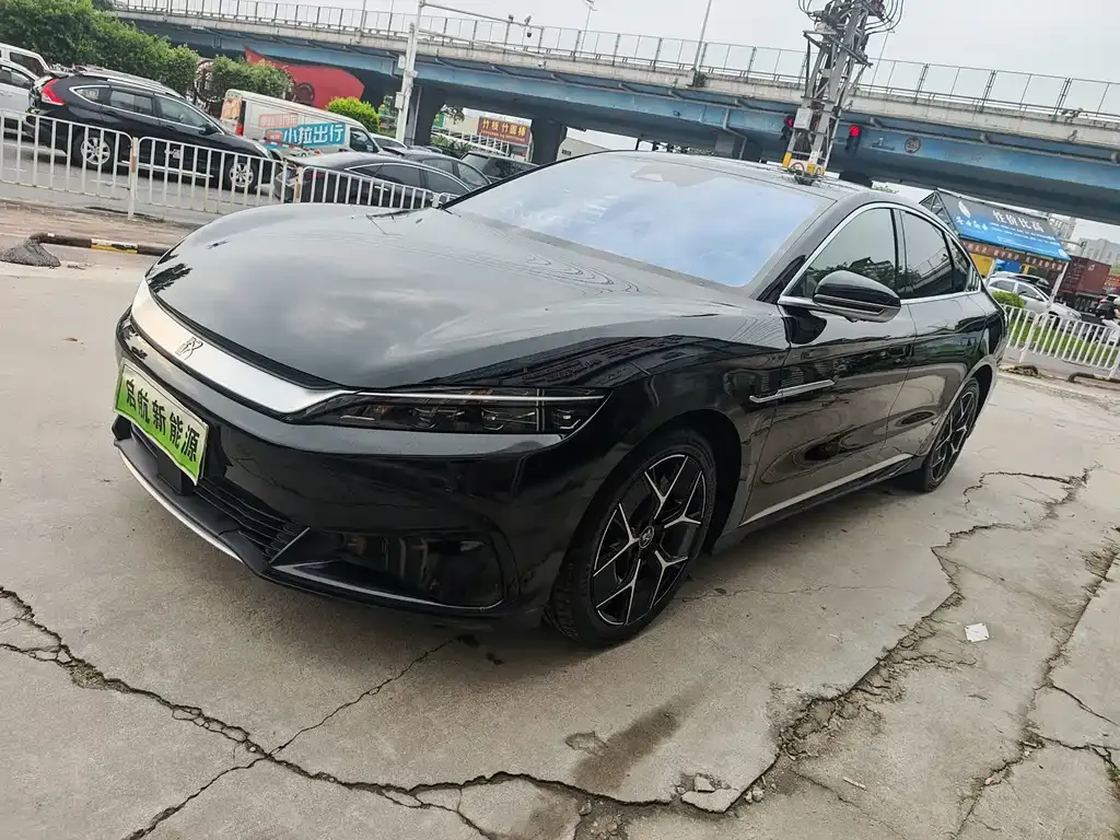 BYD Han — фото 1