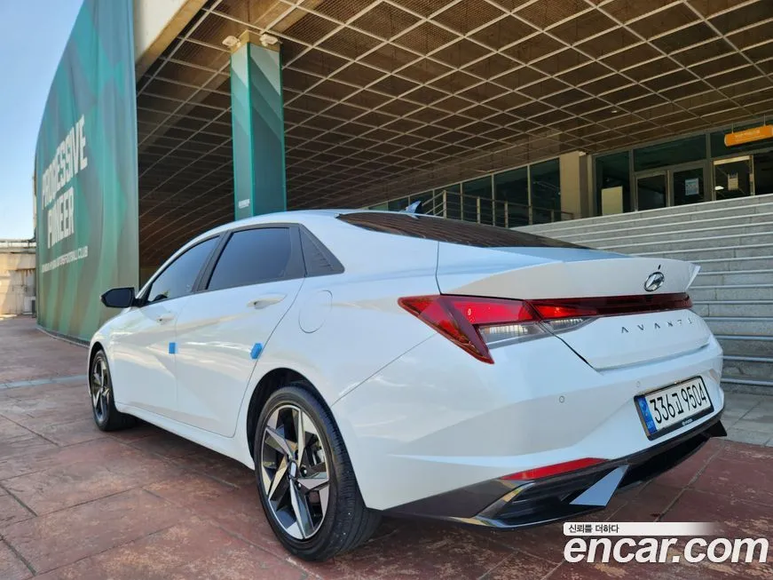Hyundai AVANTE — фото 3
