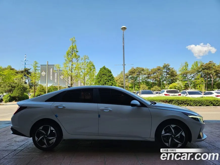Hyundai AVANTE — фото 10
