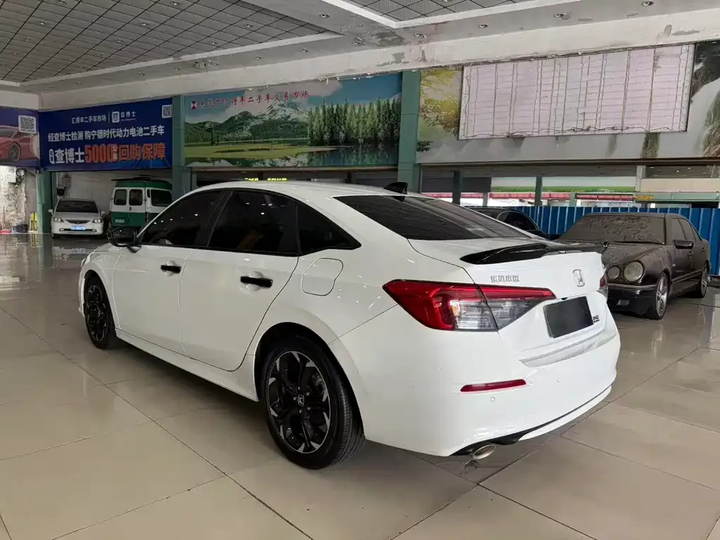Honda Civic — фото 8