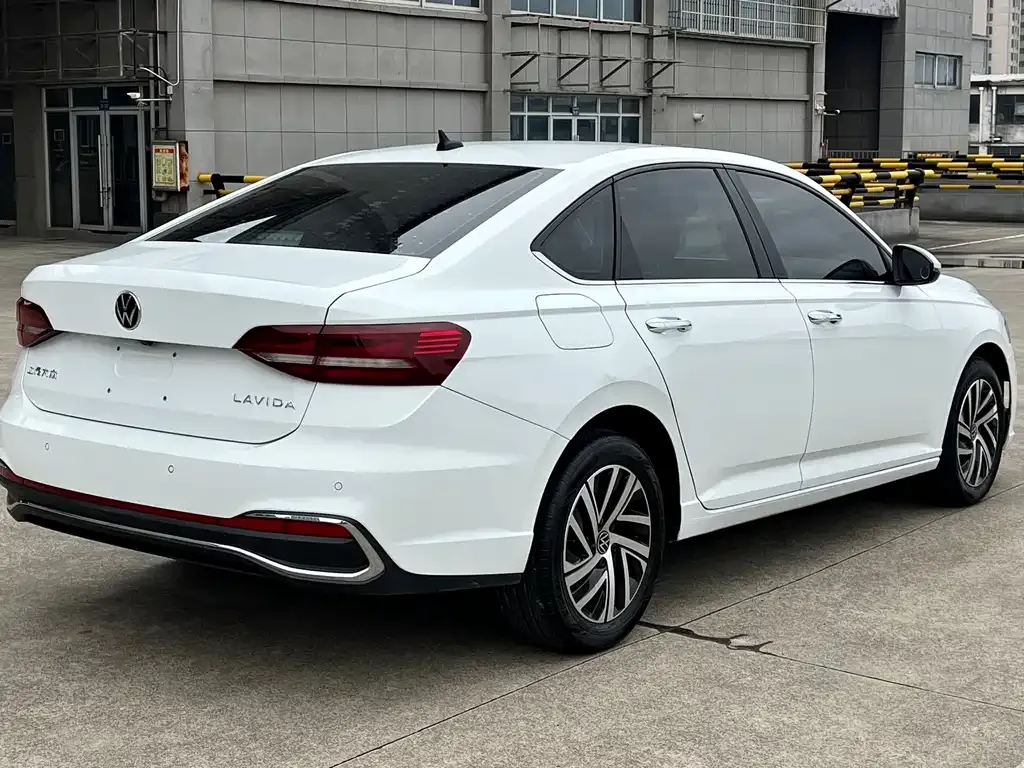 Volkswagen Lavida 2022 из CN, фото 10