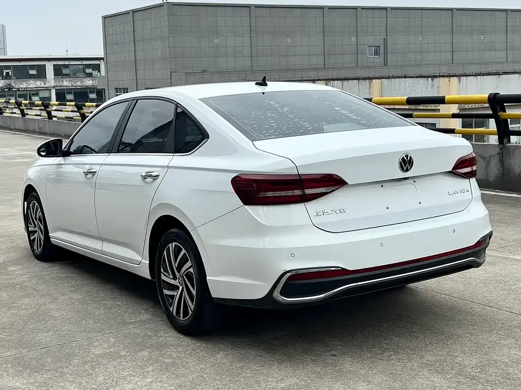 Volkswagen Lavida 2022 из CN, фото 9