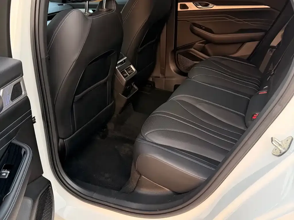Geely Xingrui 2025 из CN, фото 4