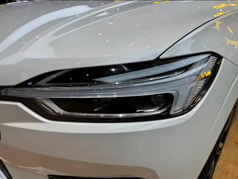 Volvo XC60 2021 из CN, фото 3