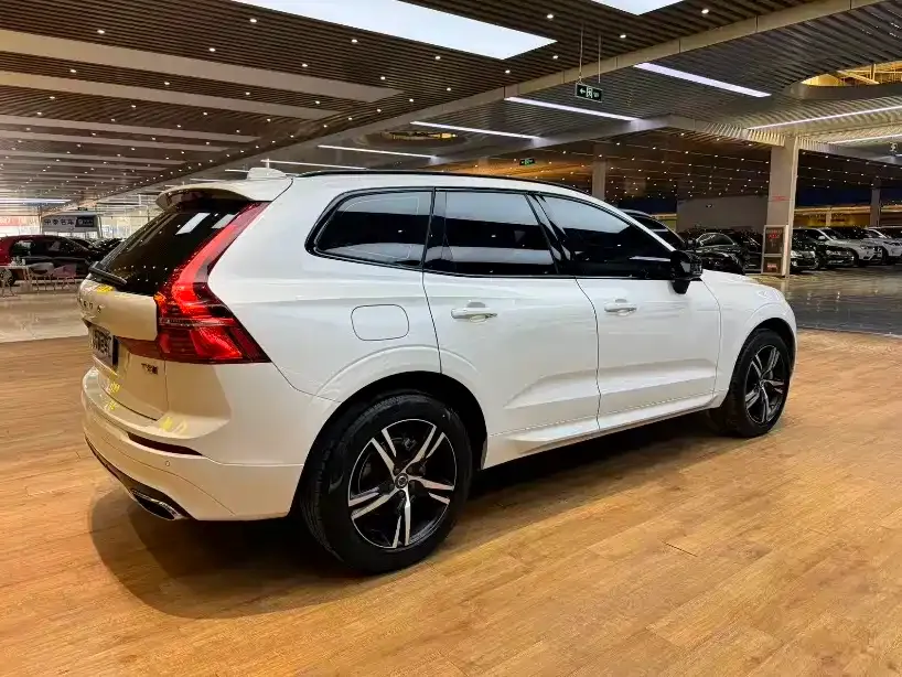 Volvo XC60 2021 из CN, фото 6