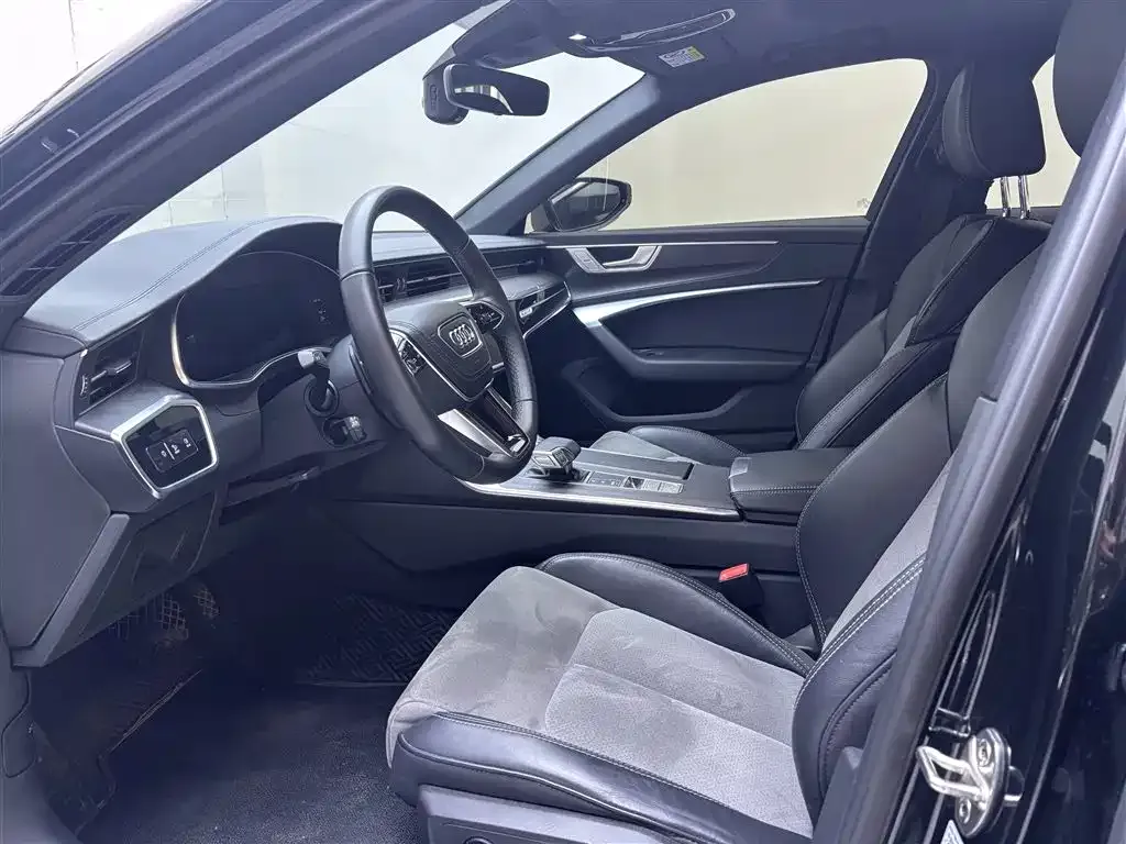 Audi A6L 2023 из CN, фото 5