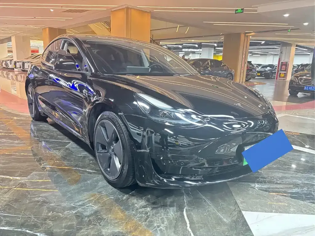 Tesla Model 3 — фото 10