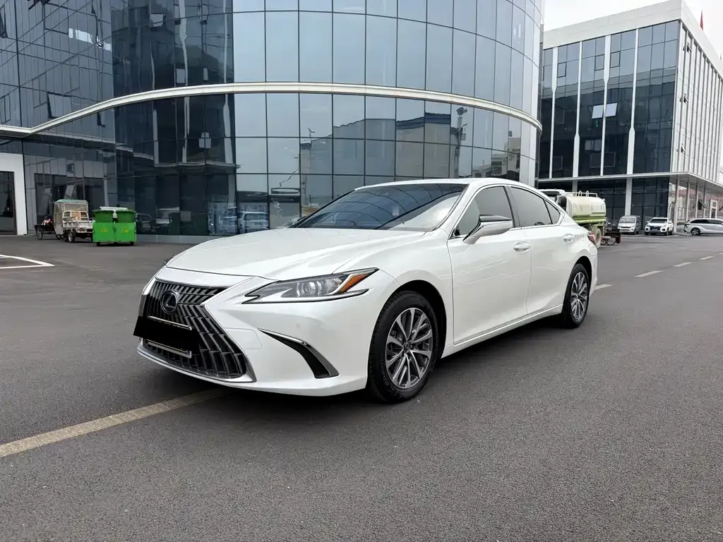 Lexus ES — фото 9