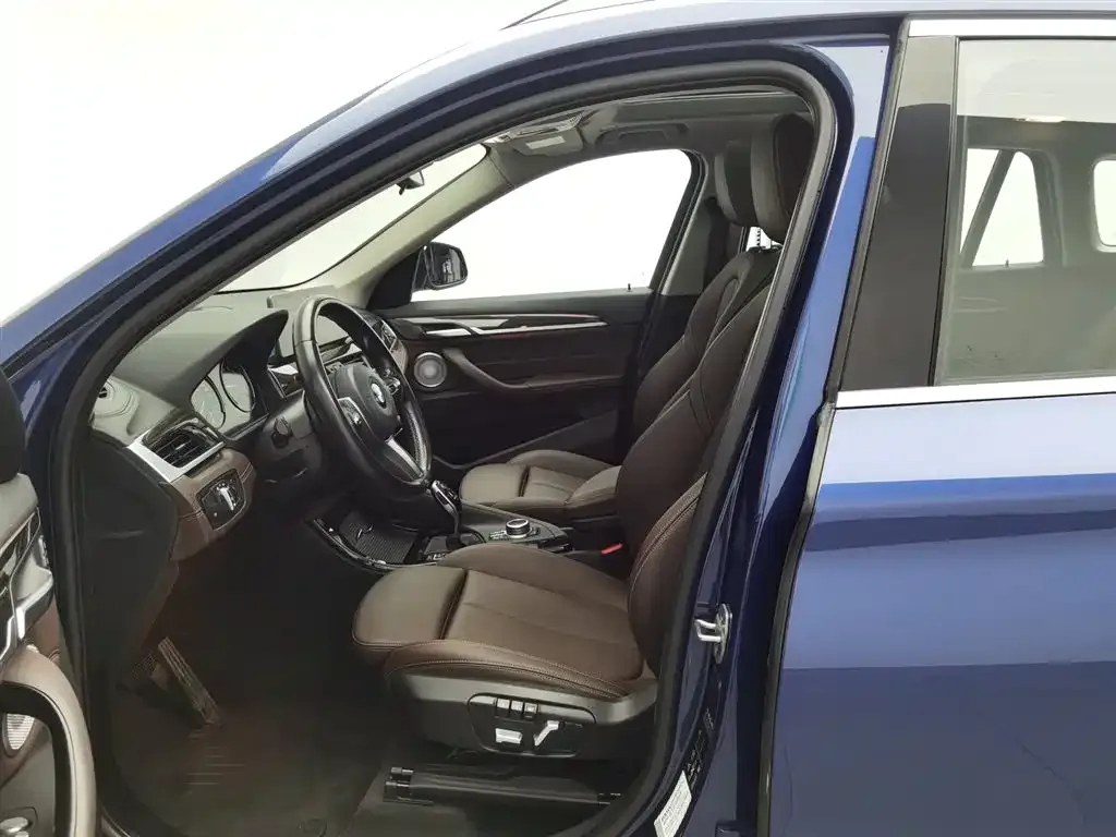 BMW X1 2021 из CN, фото 9