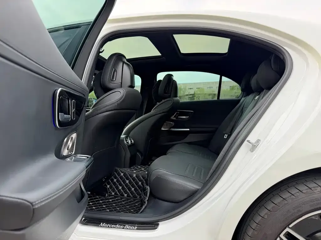 Mercedes-Benz C-Class 2024 из CN, фото 2