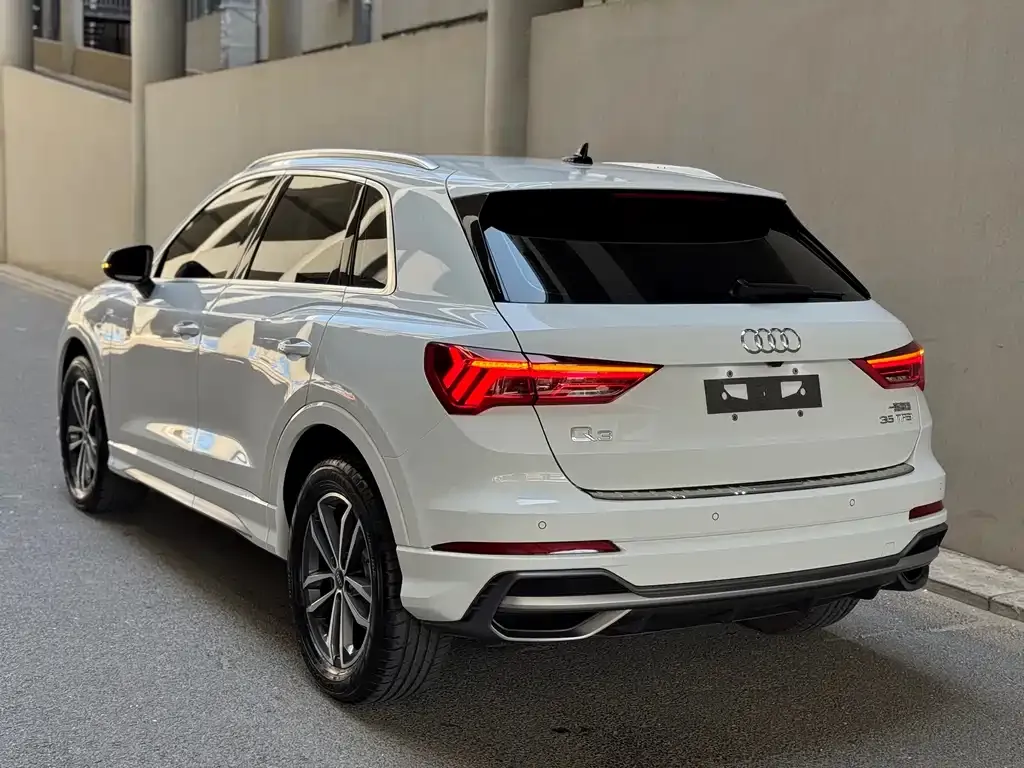 Audi Q3 2023 из CN, фото 7