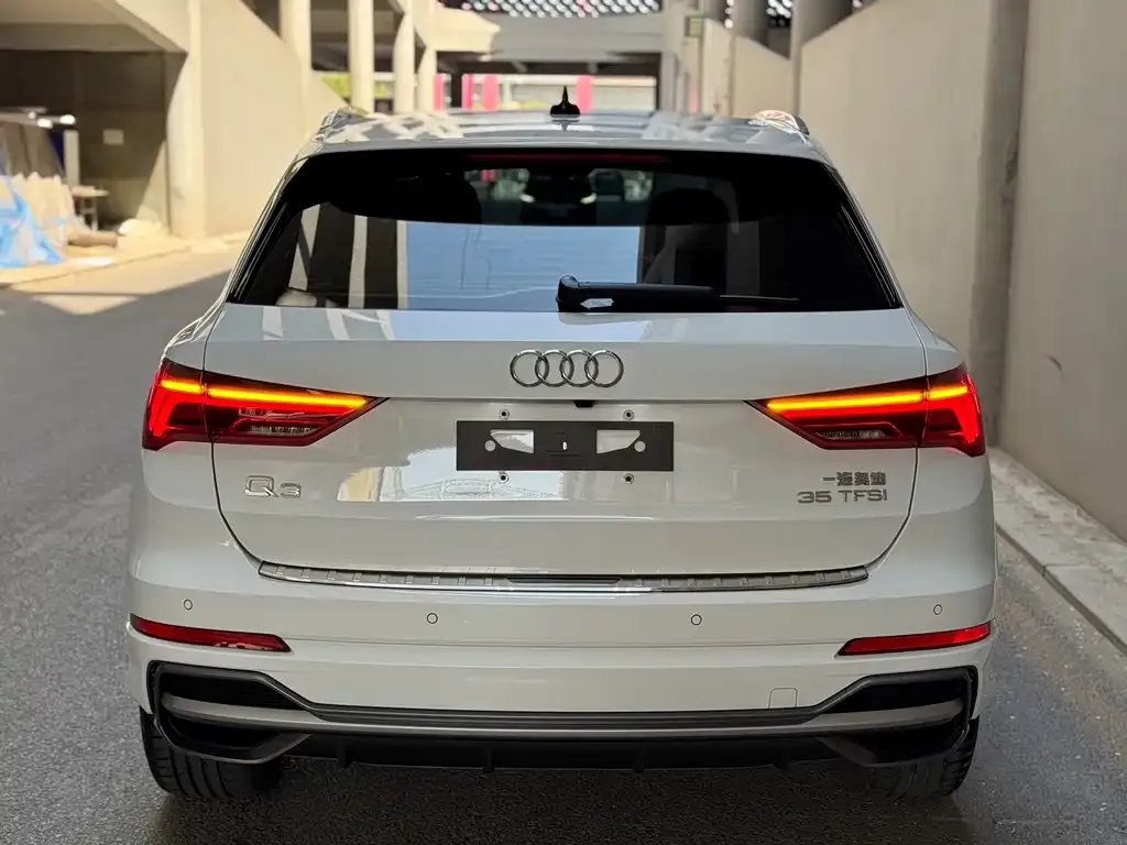 Audi Q3 2023 из CN, фото 6